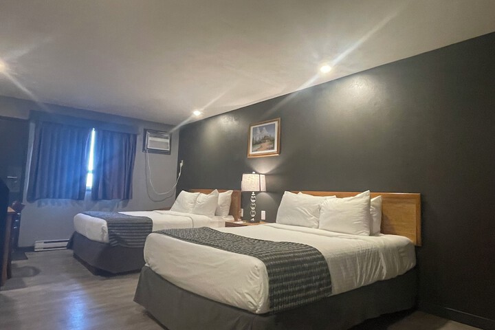 Travelodge by Wyndham Brandon