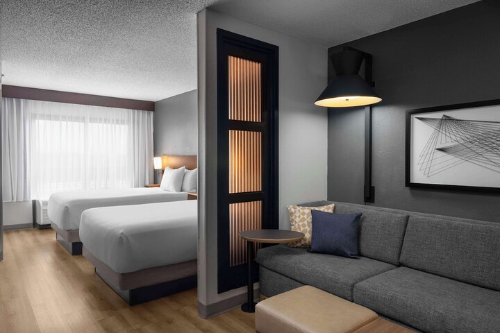 Room 15 of 27