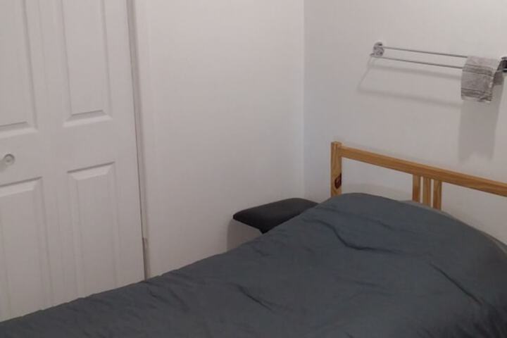 Room 16 of 34