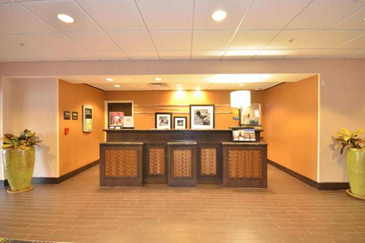 Hampton Inn & Suites Tulsa / Catoosa