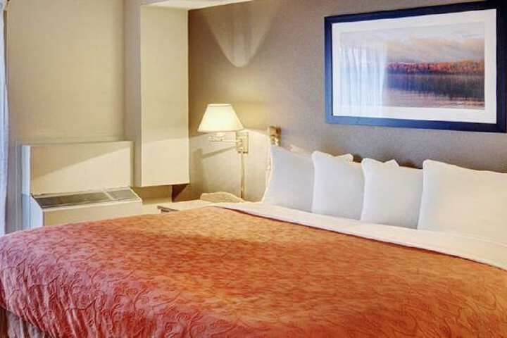 Room 9 of 26