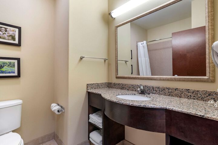 Room 21 of 31