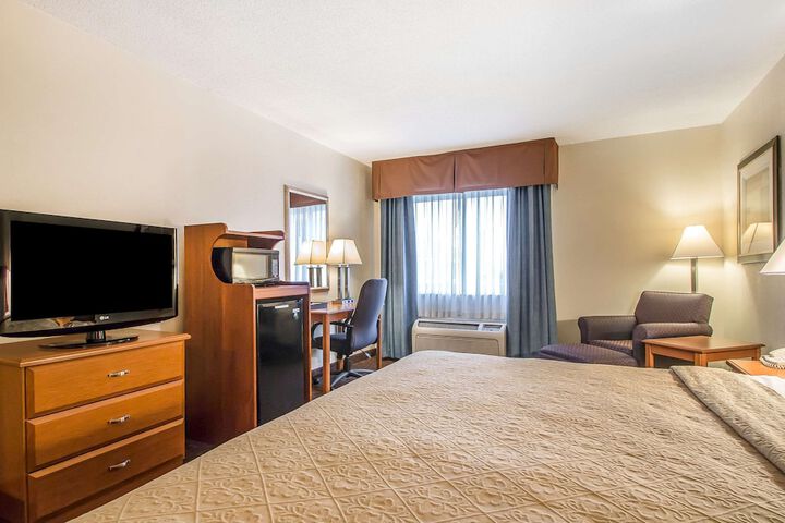 Quality Inn Morris I-80