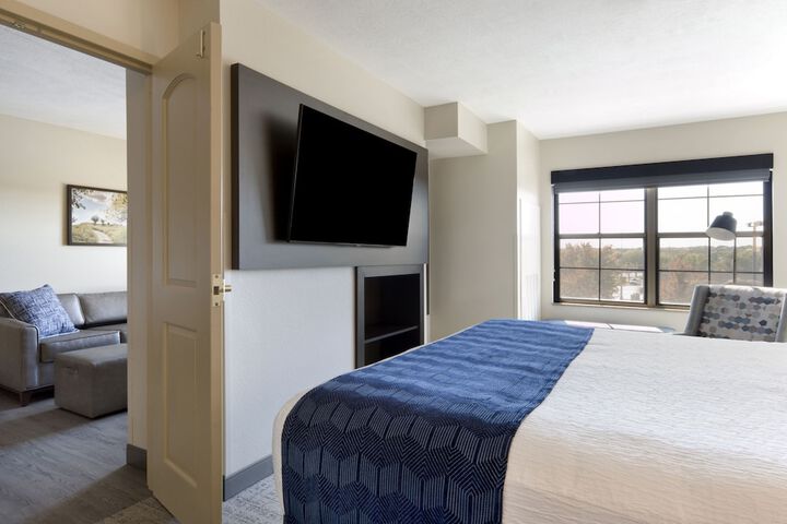 Clubhouse Hotel Suites Sioux Falls