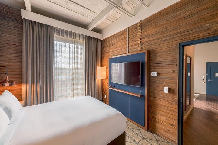 Room 9 of 44