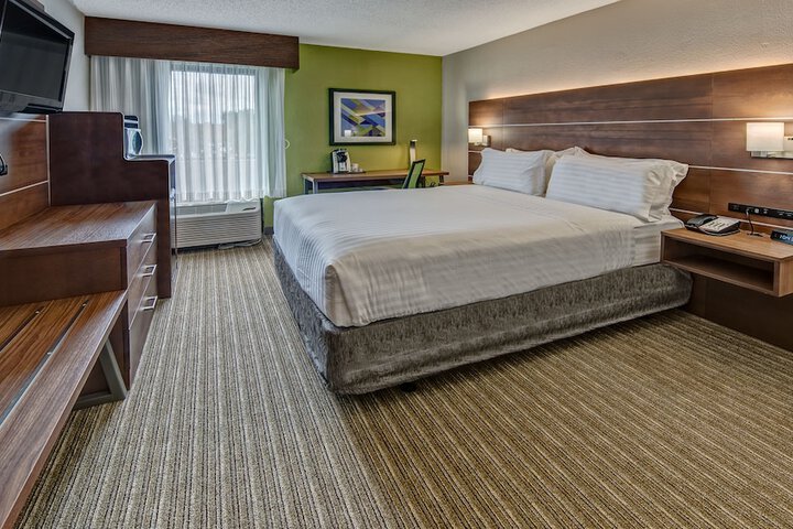 Room 15 of 47