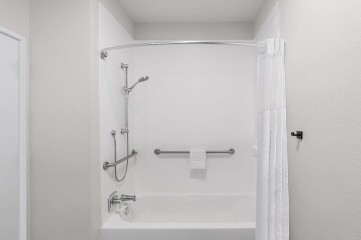 Wingate Suites by Wyndham Mansfield