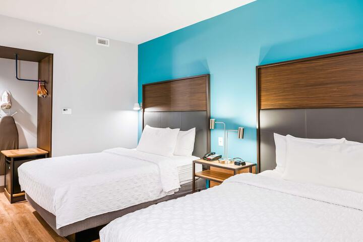 Tru by Hilton Midland