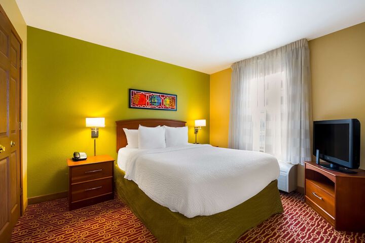 Room 35 of 53