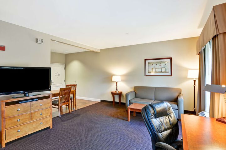 Room 28 of 41