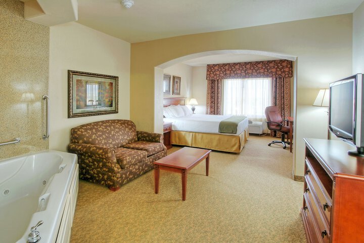 Room 40 of 63