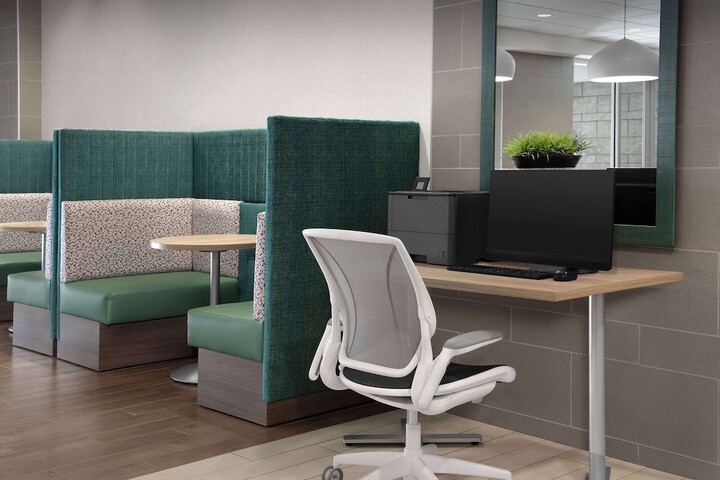 Business Center 31 of 31