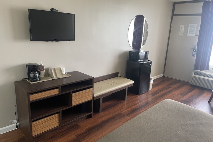 Room 10 of 45