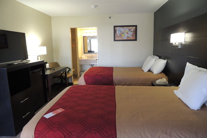 Room 11 of 32