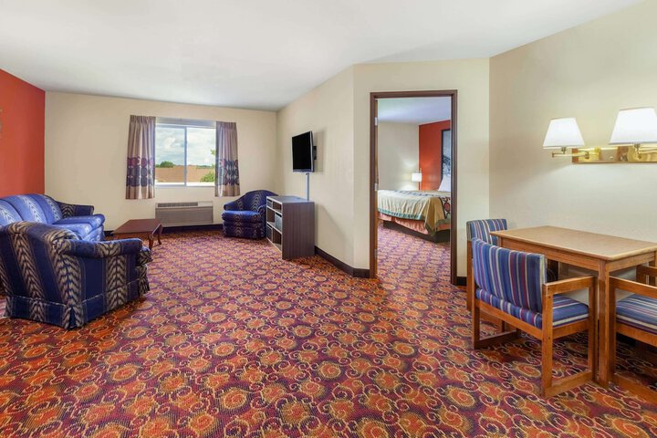 Room 7 of 23