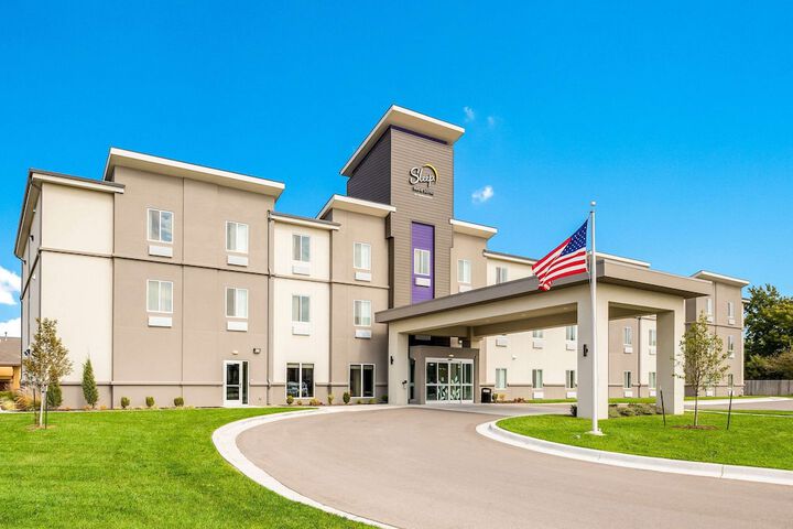 Hotel 5 of 72