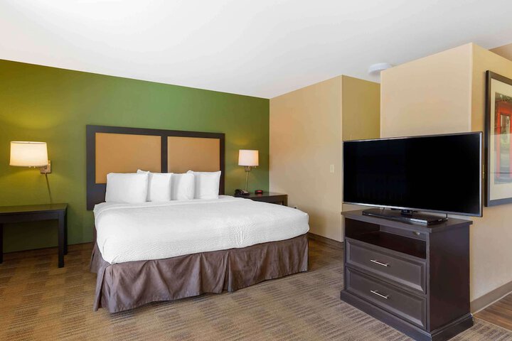 Room 31 of 34