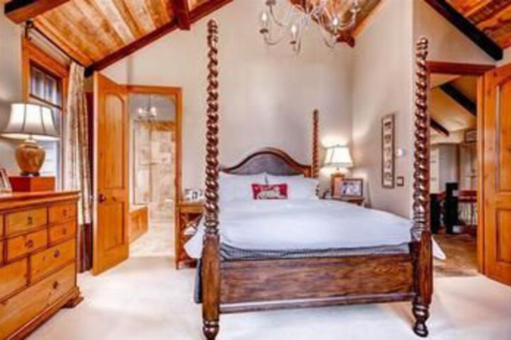 Moose Lodge Highlands Area by Pinnacle Lodging