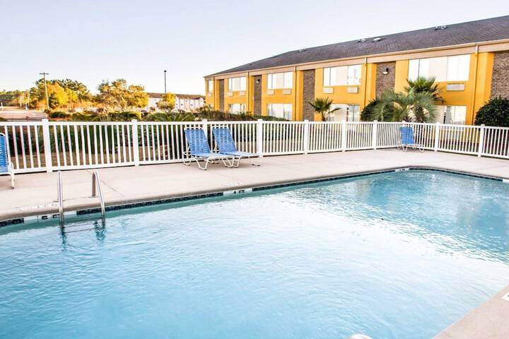 Pool 7 of 34