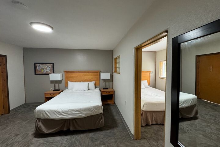 Room 10 of 13