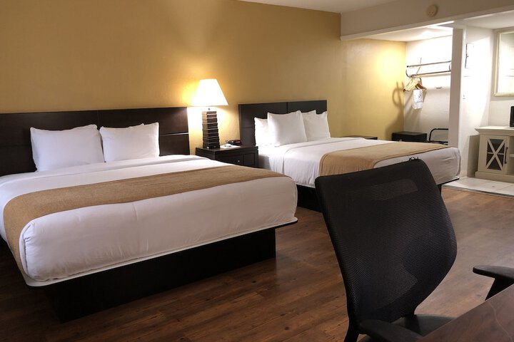 Room 34 of 47
