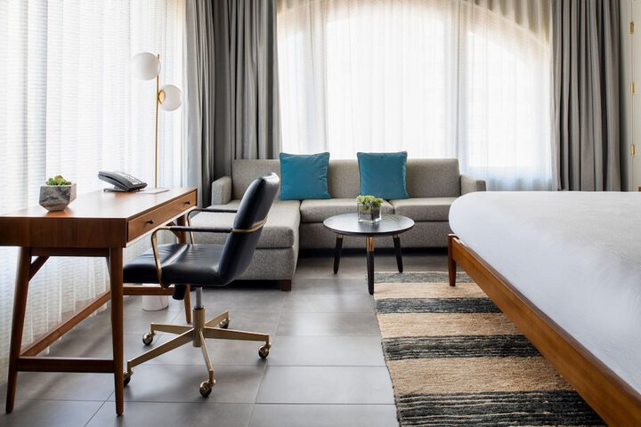 Room 20 of 91