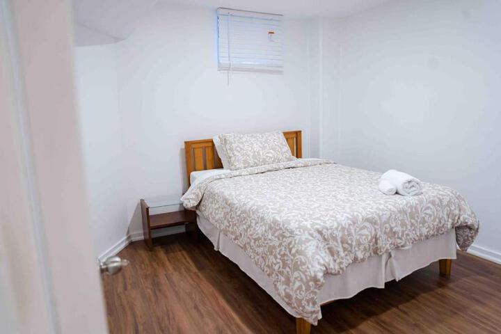 Adorable 3 Bedroom Apartment with Free Parking