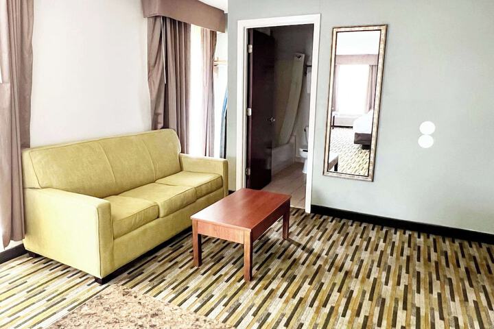 Room 15 of 29