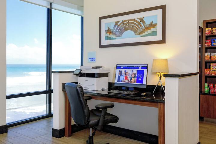 Business Center 84 of 90
