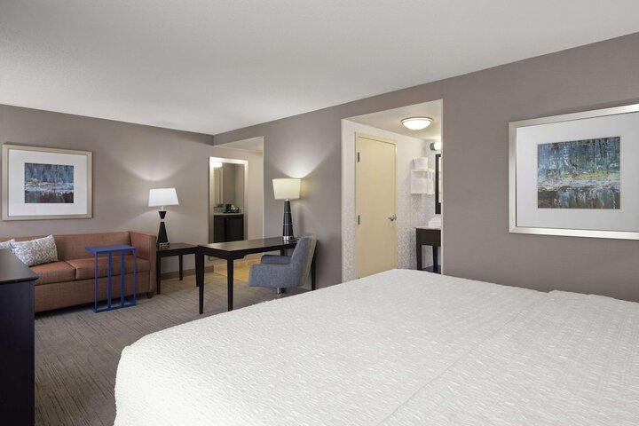 Room 34 of 63
