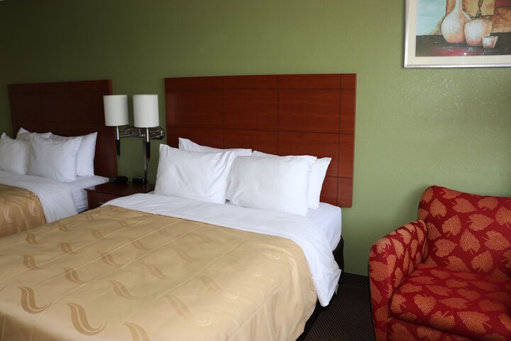 Room 8 of 32