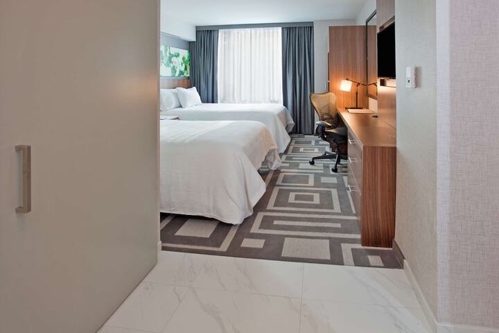 Room 21 of 41