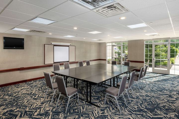 Homewood Suites by Hilton Philadelphia / Mt. Laurel