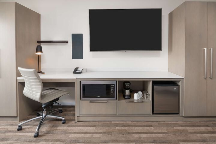 Room 16 of 42
