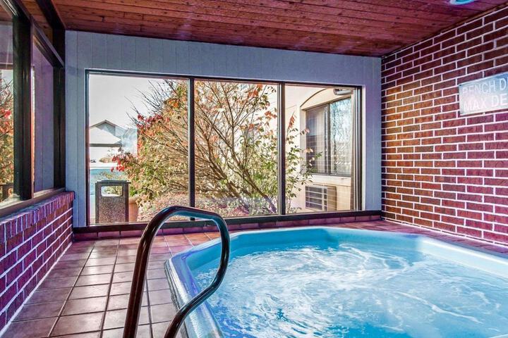 Pool 4 of 32