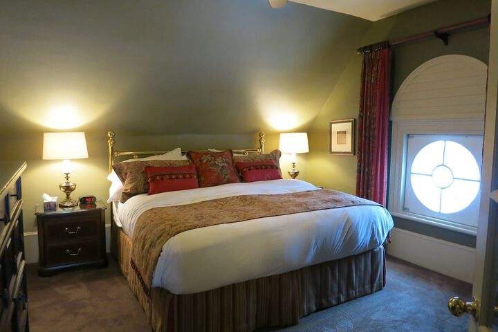 The Woodview Inn