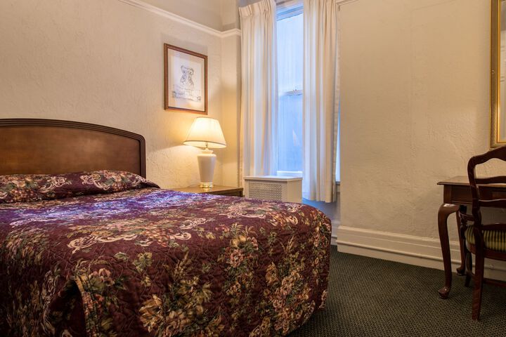 Room 20 of 38