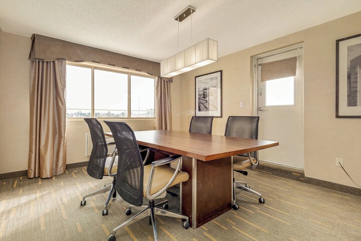 Room 70 of 200