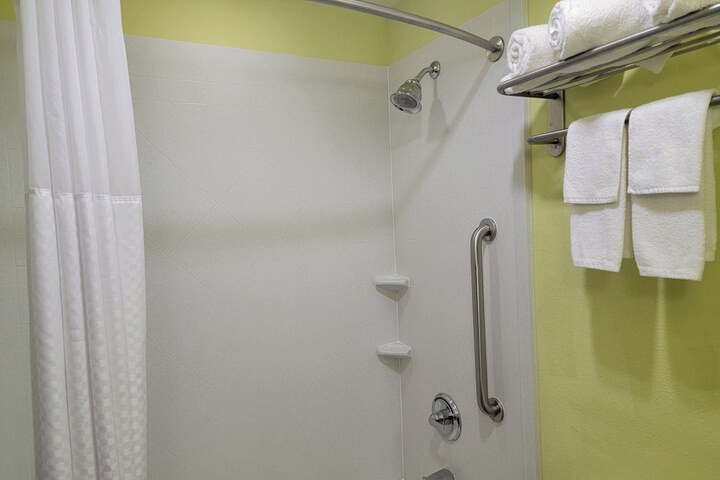 Holiday Inn Garland by IHG