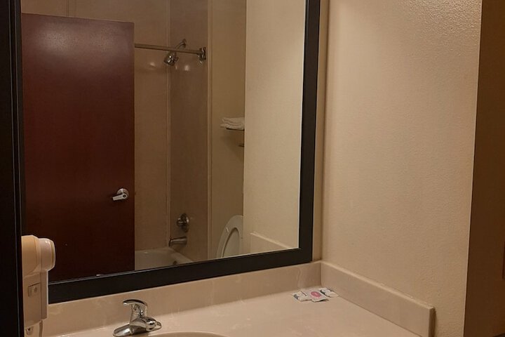 Room 22 of 32