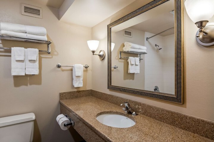 Room 18 of 25