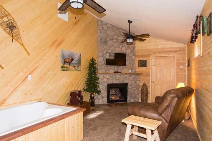 Upper Canyon Inn & Cabins