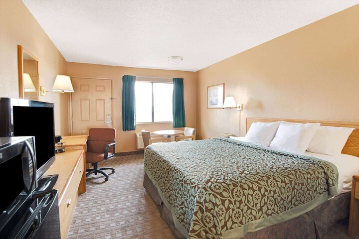 Room 13 of 14