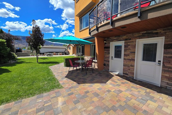 Sahara Courtyard Inn