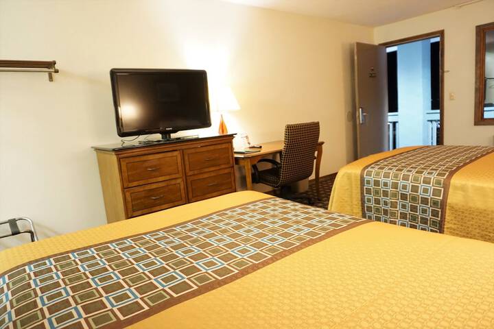 Room 13 of 35