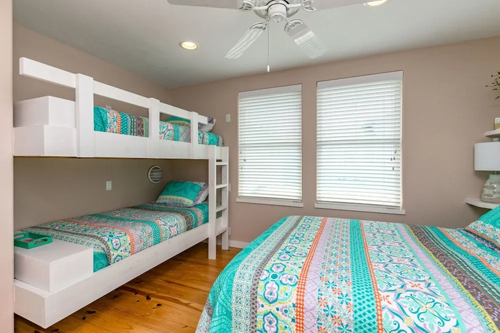 Sea La Vie 4 Bedroom Home