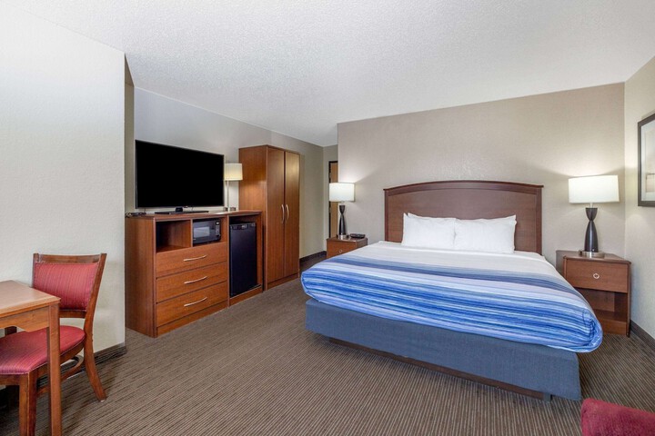 Room 20 of 39