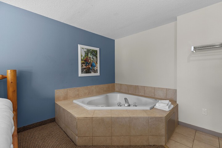 Nisswa Hotel and Suites