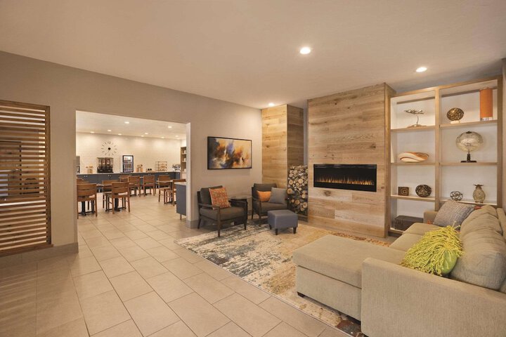 Country Inn & Suites by Radisson Green Bay North