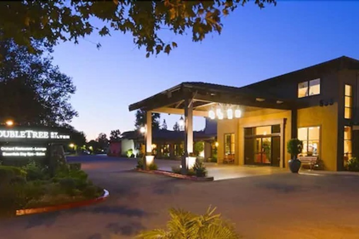 Hotel 3 of 60